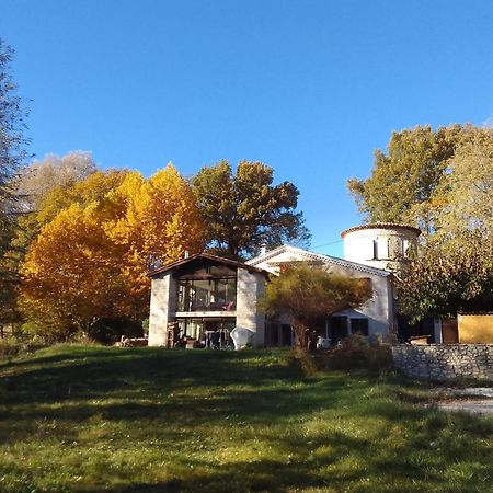 Les Favouilles - Gite & Chambres D Hotes Dauphin Exterior foto