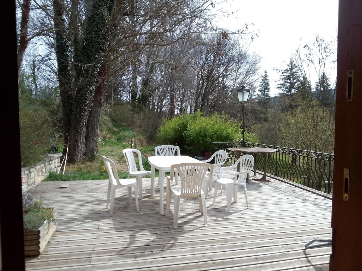 Les Favouilles - Gite & Chambres D Hotes Dauphin Exterior foto